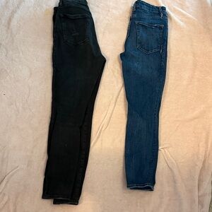 Good American Women's Black and Blue Skinny Jeans sold as a pair